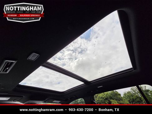 Used 2024 Chevrolet Traverse Z71 w/ Enhanced Driving Package AWD/4WD image 34