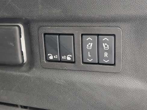 Used 2025 GMC Yukon XL Denali w/ Sun & Power Step Package RWD image 22