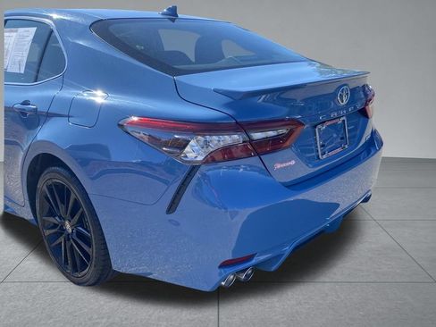 Used 2023 Toyota Camry XSE FWD image 11