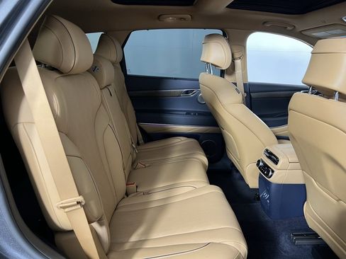 Used 2023 Genesis GV80 2.5T w/ Prestige 20" Package image 35