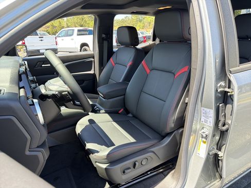 New 2026 Chevrolet Colorado Z71 w/ Z71 Convenience Package 2 AWD/4WD image 9