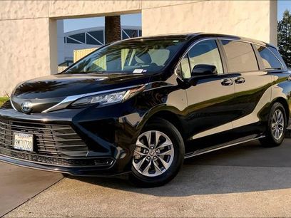 Used 2023 Toyota Sienna LE