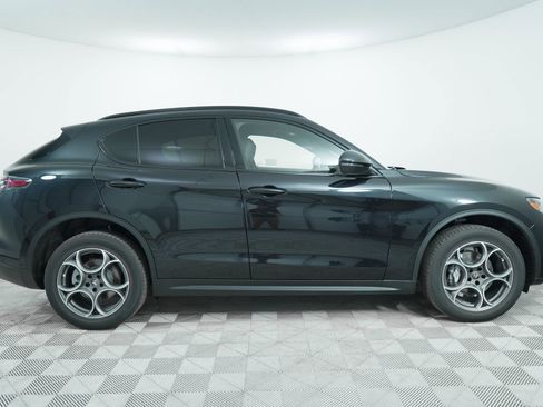 New 2025 Alfa Romeo Stelvio Sprint image 12