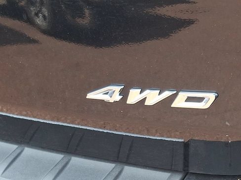 Used 2021 Ford Explorer Platinum w/ Equipment Group 601A AWD/4WD image 36