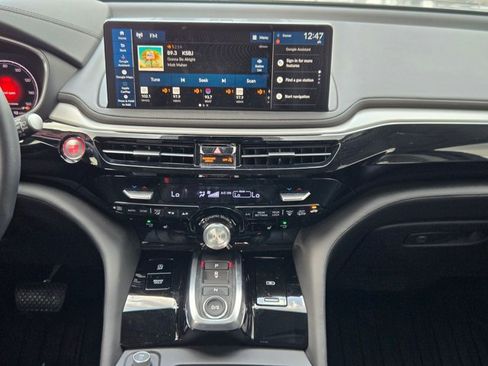 Certified 2026 Acura MDX w/ Technology Package FWD image 13