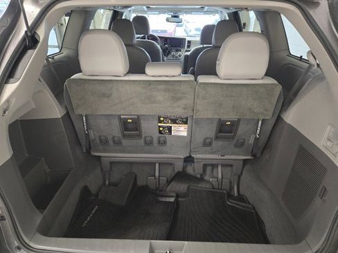 Used 2019 Toyota Sienna XLE Premium image 15