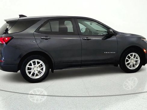 Used 2022 Chevrolet Equinox LS w/ LS Convenience Package FWD image 6