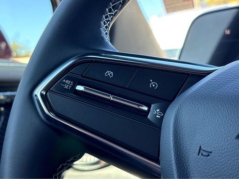 New 2025 Chevrolet Blazer EV LT AWD/4WD image 16