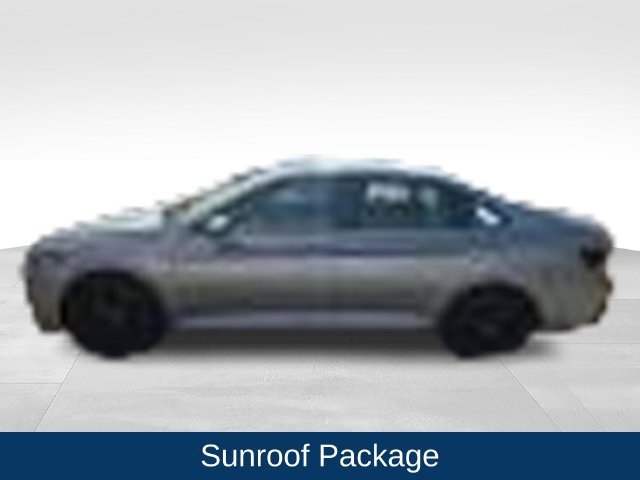 Used 2025 Volkswagen Jetta SE w/ Sunroof Package FWD image 4