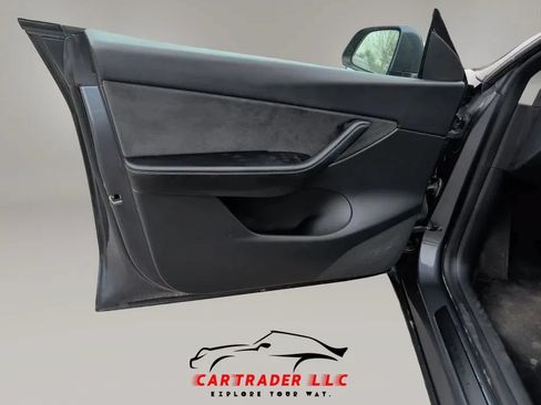 Used 2022 Tesla Model Y Long Range AWD/4WD image 14