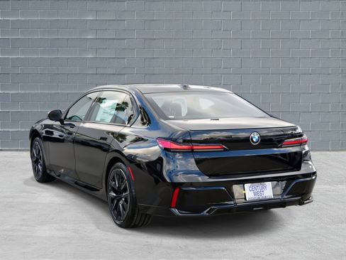 New 2026 BMW 740i w/ Premium Package image 4