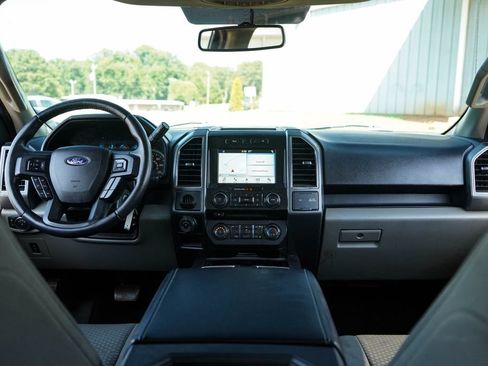 Used 2017 Ford F150 XLT w/ Equipment Group 302A Luxury RWD image 10
