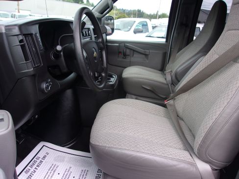 Used 2016 Chevrolet Express 3500 LT w/ LT Preferred Equipment Group image 12