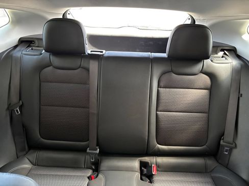 Used 2025 Chevrolet Trax LT FWD image 38