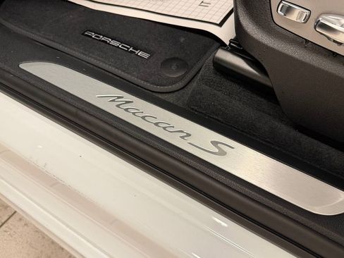 New 2026 Porsche Macan S image 17
