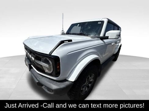 Used 2023 Ford Bronco Outer Banks AWD/4WD image 1
