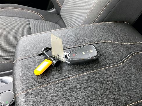 Used 2019 Chevrolet Traverse LT FWD image 15