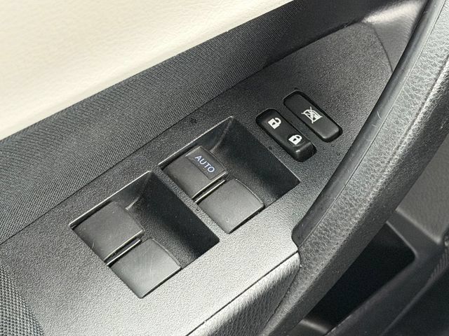 Certified 2016 Toyota Corolla LE FWD image 32