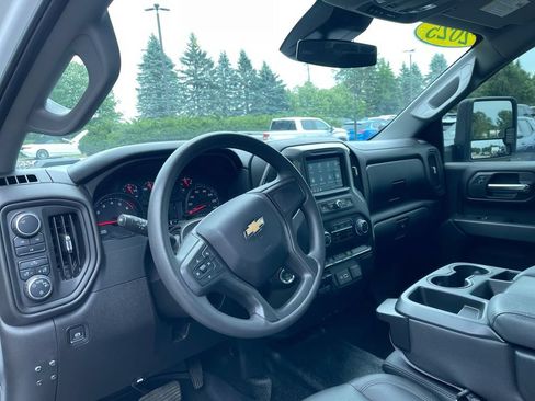 Used 2025 Chevrolet Silverado 2500 W/T w/ Snow Plow Prep/Camper Package AWD/4WD image 10
