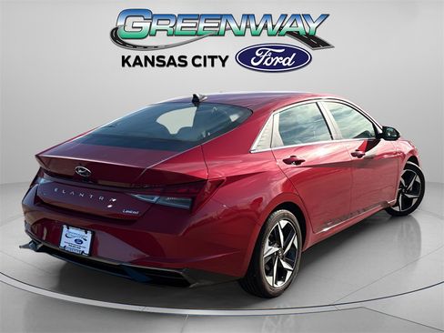Used 2023 Hyundai Elantra Limited w/ Cargo Package image 8