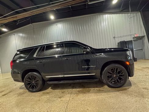 Used 2023 GMC Yukon Denali w/ Advanced Technology Package image 7