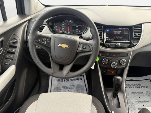 Used 2022 Chevrolet Trax LS w/ Tint and Cruise Package image 12