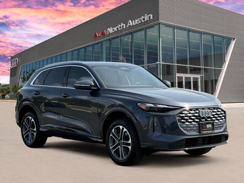 Used 2025 Audi Q5 Premium w/ Convenience Package AWD/4WD image 3