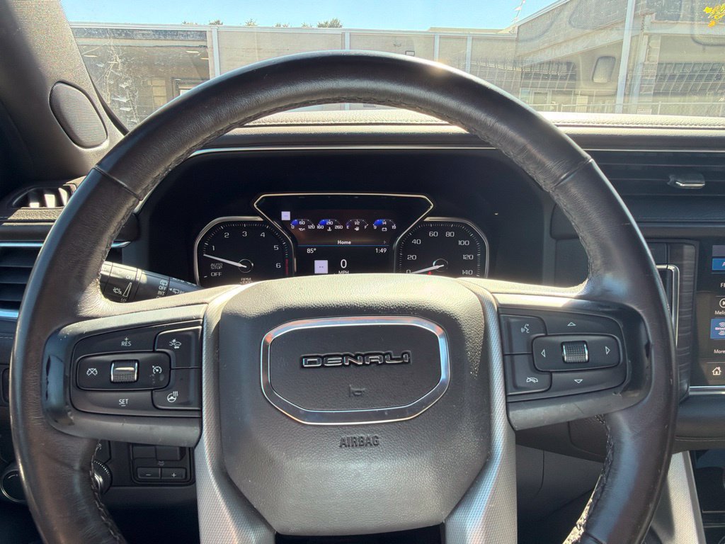 Used 2021 GMC Yukon Denali w/ Denali Premium Package RWD image 19