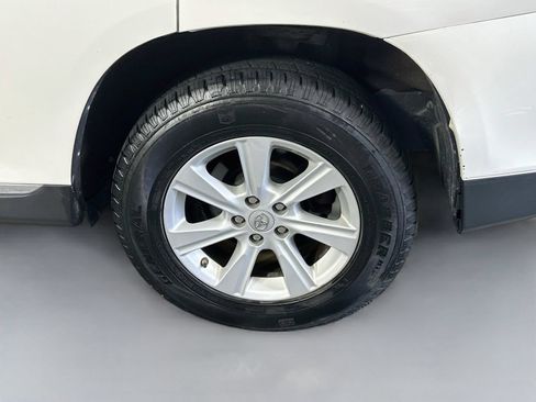 Used 2013 Toyota Highlander 4WD w/ Cold Weather Pkg image 35
