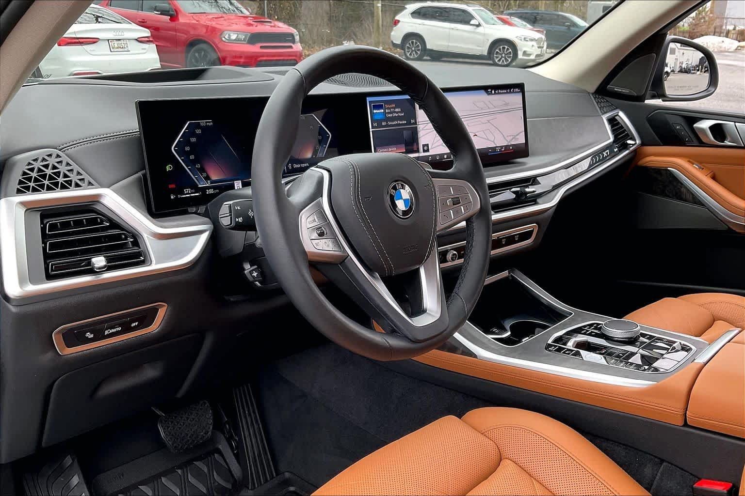 Used 2025 BMW X7 xDrive40i w/ Premium Package AWD/4WD image 17