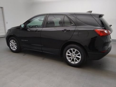 Used 2020 Chevrolet Equinox LS w/ LS Convenience Package image 3