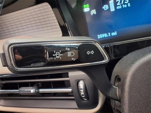 Certified 2025 Lincoln Corsair FWD image 13