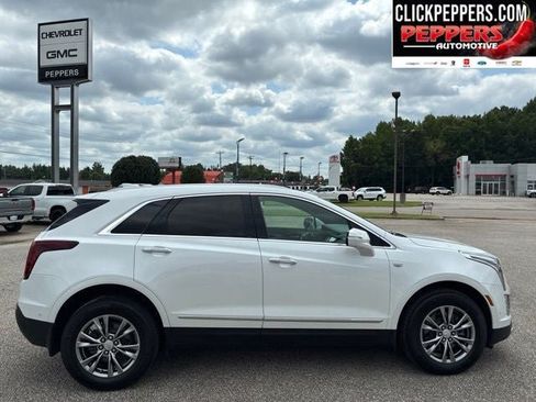 Used 2021 Cadillac XT5 Premium Luxury FWD image 8