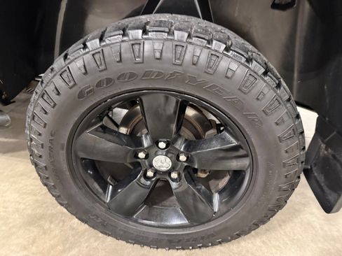 Used 2014 RAM 1500 Express w/ Black Ram 1500 Express Group image 31