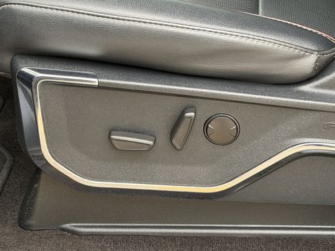 Certified 2022 Ford F150 Lariat RWD image 19