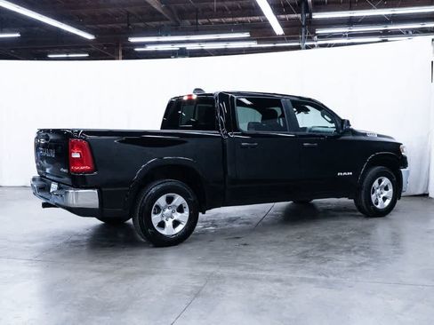 Used 2025 RAM 1500 Big Horn AWD/4WD image 6