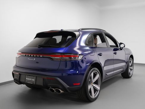 Certified 2026 Porsche Macan S AWD/4WD image 12