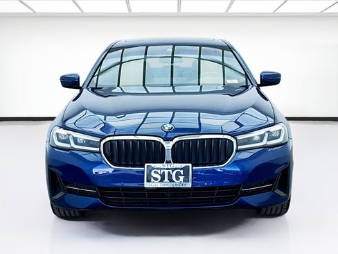 Used 2023 BMW 530e w/ Convenience Package RWD image 2