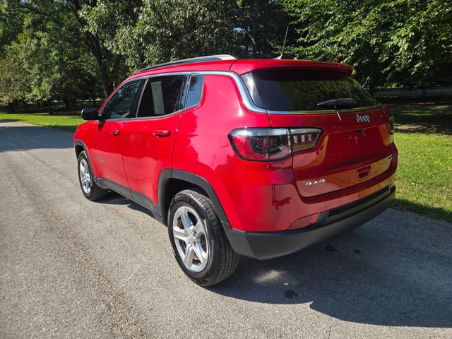 Used 2023 Jeep Compass Latitude AWD/4WD image 3