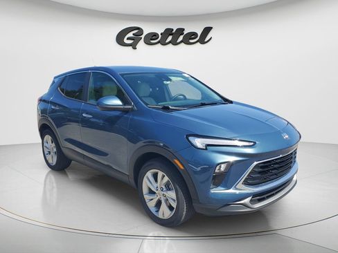 Used 2024 Buick Encore GX Preferred w/ Comfort Package FWD image 3