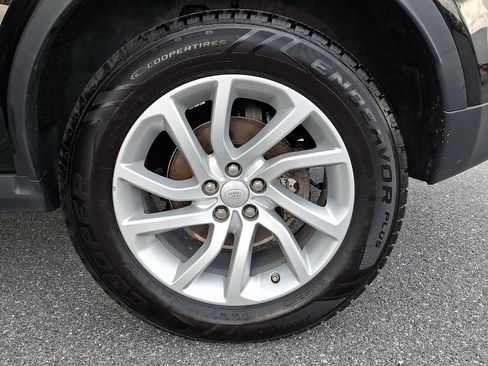 Used 2018 Land Rover Discovery Sport HSE AWD/4WD image 8