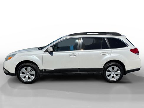 Used 2012 Subaru Outback 2.5i Limited w/ Moonroof Pkg AWD/4WD image 2
