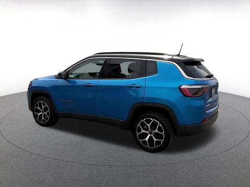 Used 2025 Jeep Compass Limited AWD/4WD image 9