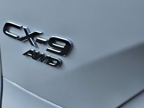 Used 2017 MAZDA CX-9 Signature AWD/4WD image 10