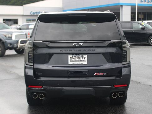 Used 2025 Chevrolet Suburban RST w/ RST Capability Package AWD/4WD image 6