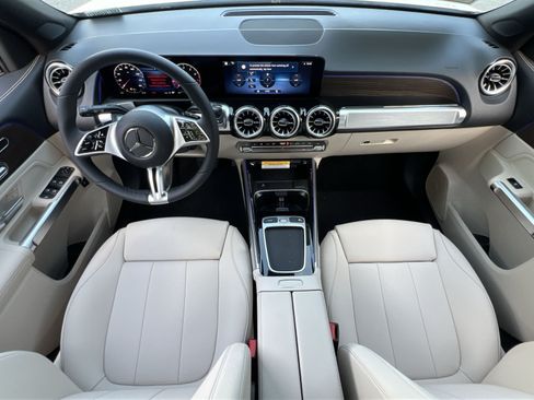 New 2026 Mercedes-Benz GLB 250 4MATIC image 28
