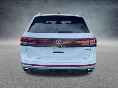 New 2025 Volkswagen Atlas Peak Edition SE image 32