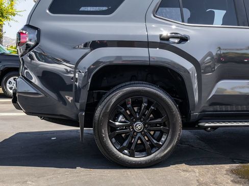 Used 2026 Toyota 4Runner Platinum AWD/4WD image 6