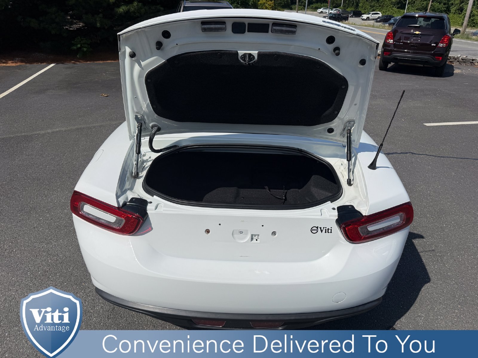 Used 2018 FIAT 124 Spider Classica RWD image 23