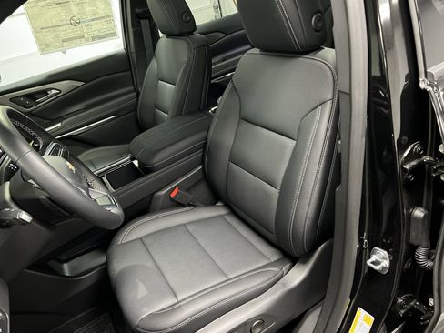 New 2025 Chevrolet Traverse LT w/ Sun and Wheel Package image 55